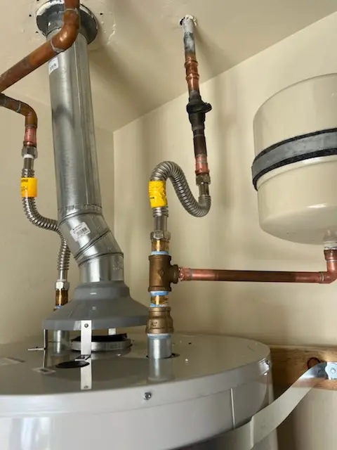 Water heater installation and plumbing repair in Wondervu